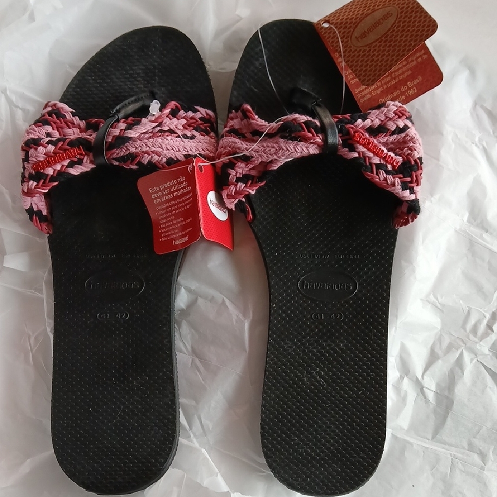 Havaianas Women’s Black Flip Flops with Pink Braided Straps